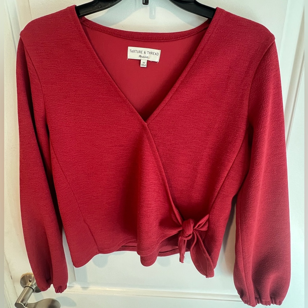 Texture & Thread Madewell Shirt V-front L/S, Red Size XS cross tie